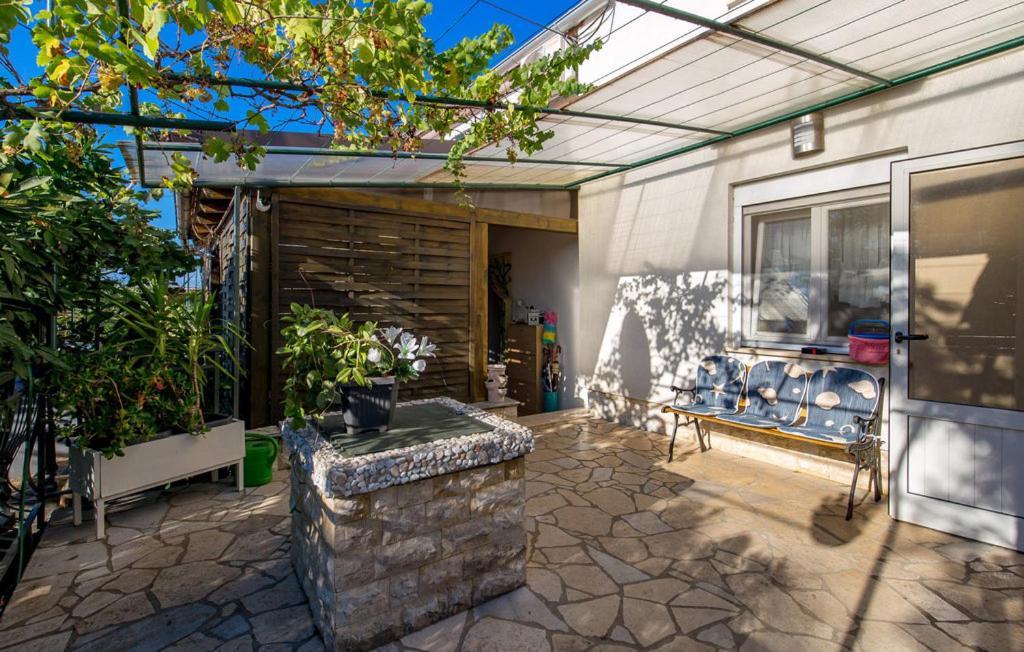 Вилла House Noa Малинска Экстерьер фото